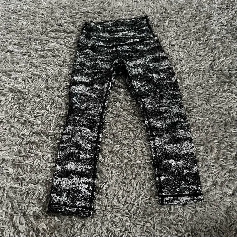 Lululemon wunder under 21� leggings size 4